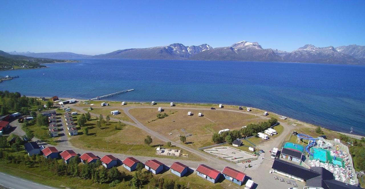 Skittenelv Lodge & Camping トロムソ エクステリア 写真