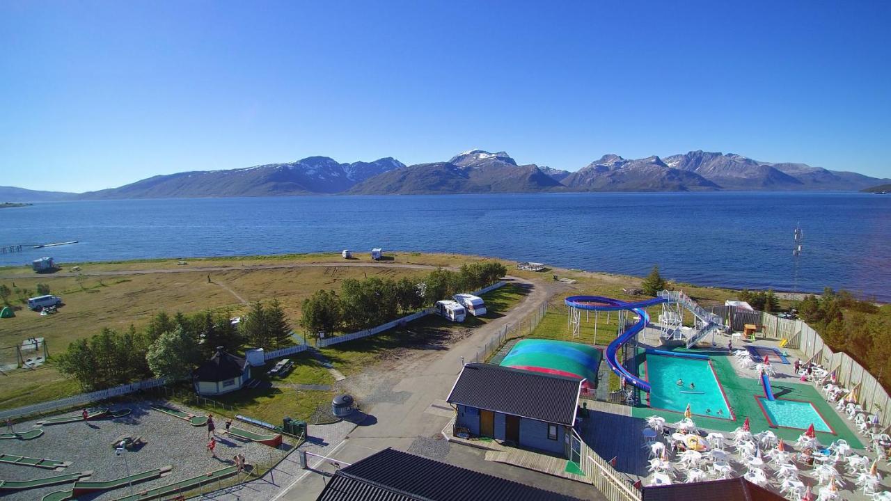 Skittenelv Lodge & Camping トロムソ エクステリア 写真