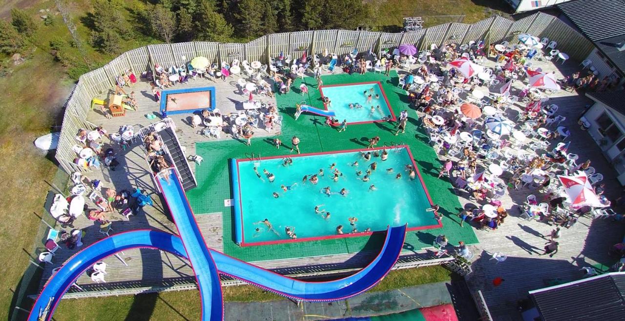 Skittenelv Lodge & Camping トロムソ エクステリア 写真
